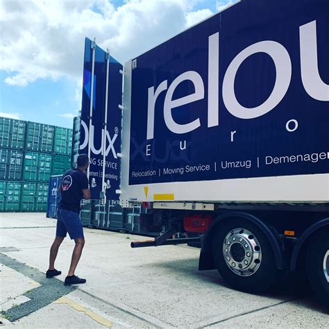 Reloux® International Moving Service